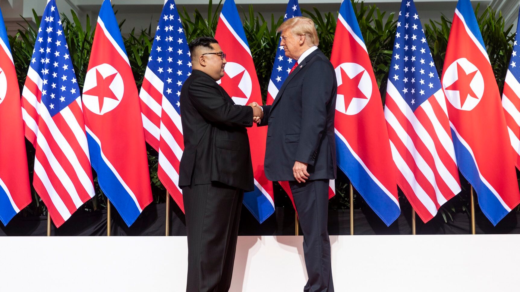Λευκός Οίκος: Ο Ντόναλντ Τραμπ δεν αποκλείει διάλογο με τον Κιμ για το πυρηνικό πρόγραμμα της Βόρειας Κορέας