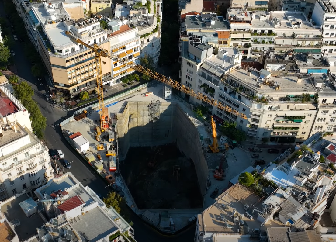 ΚΟΛΩΝΑΚΙ ΜΕΤΡΟ