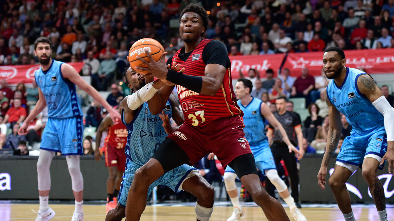 Ολυμπιακός: Πλησιάζει στους Πειραιώτες ο Κώστας Αντετοκούνμπο