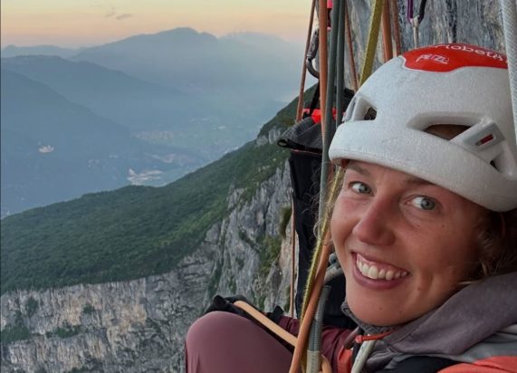 ΛΑΟΥΡΑ ΝΤΑΛΜΑΙΕΡ