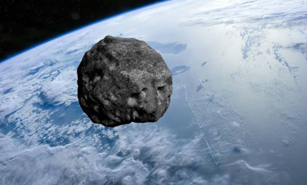 Τεράστιος αστεροειδής θα περάσει ξυστά από τη Γη τις επόμενες ημέρες – Έχει το μέγεθος του Πύργου της Πίζας