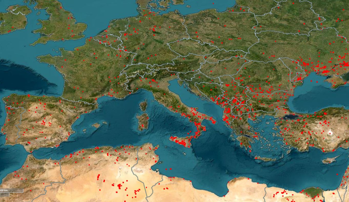 Η Μεσόγειος φλέγεται: Δορυφορικές εικόνες της NASA δείχνουν τα ενεργά πύρινα μέτωπα