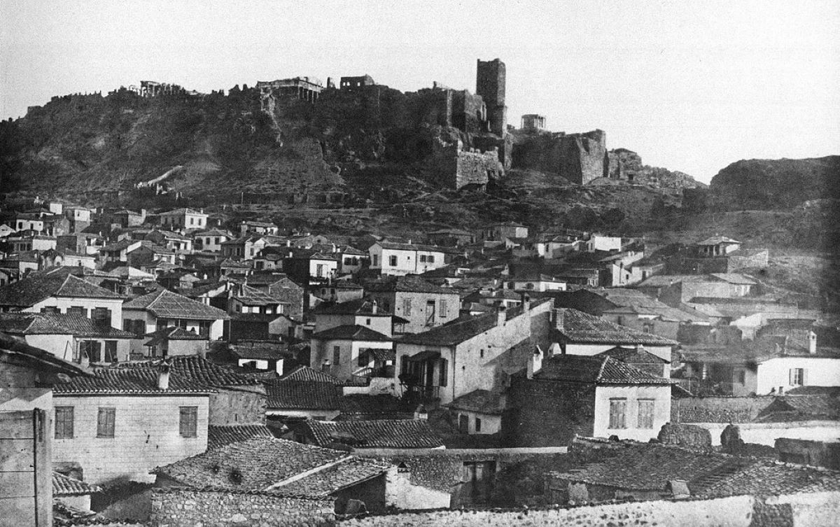 Κουίζ για την παλιά Αθήνα: Αναγνωρίζετε την συνοικία; Είναι από τις πιο γνωστές