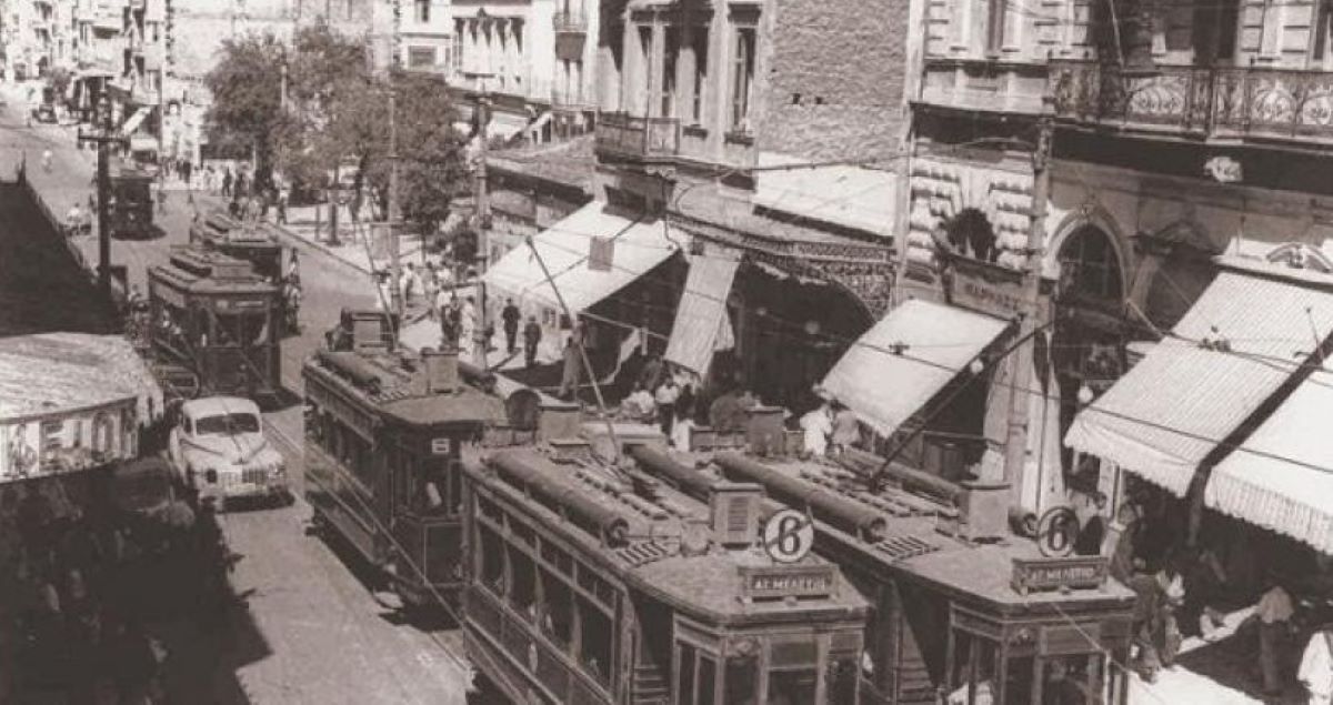 Κουίζ για την παλιά Αθήνα: Αναγνωρίζετε την οδό; Είναι από τις πιο γνωστές