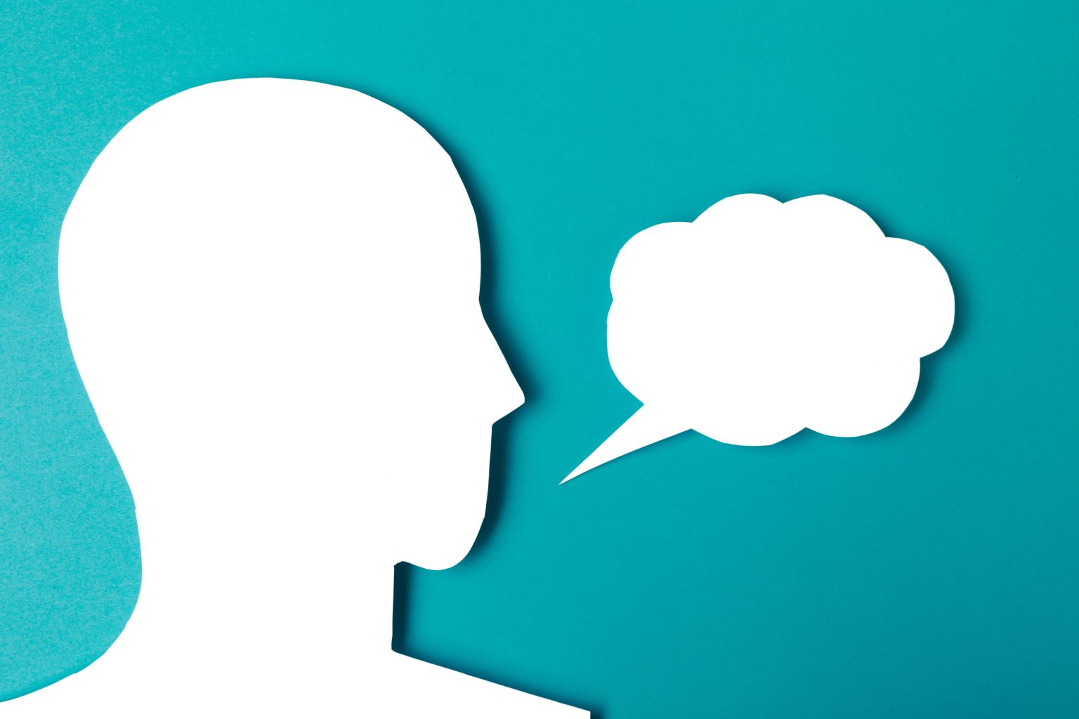 Το χαρακτηριστικό στην ομιλία που δείχνει γνωστική έκπτωση – Εμφανίζεται πριν από τα προβλήματα στη μνήμη