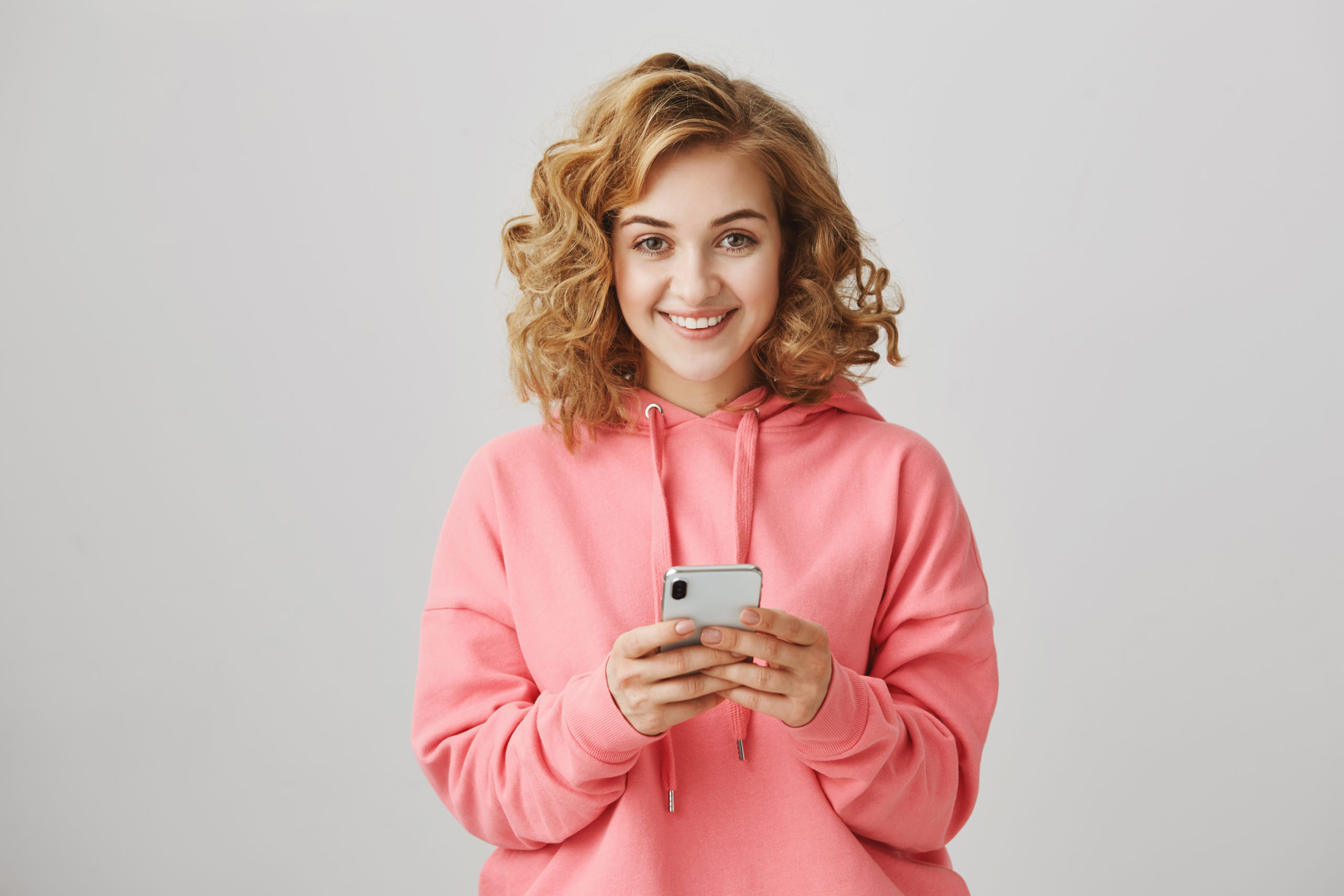 8 πράγματα που δεν "ανεβάζουν" ποτέ στα μέσα κοινωνικής δικτύωσης οι πραγματικά ευτυχισμένοι άνθρωποι. Φωτογραφία: Freepik