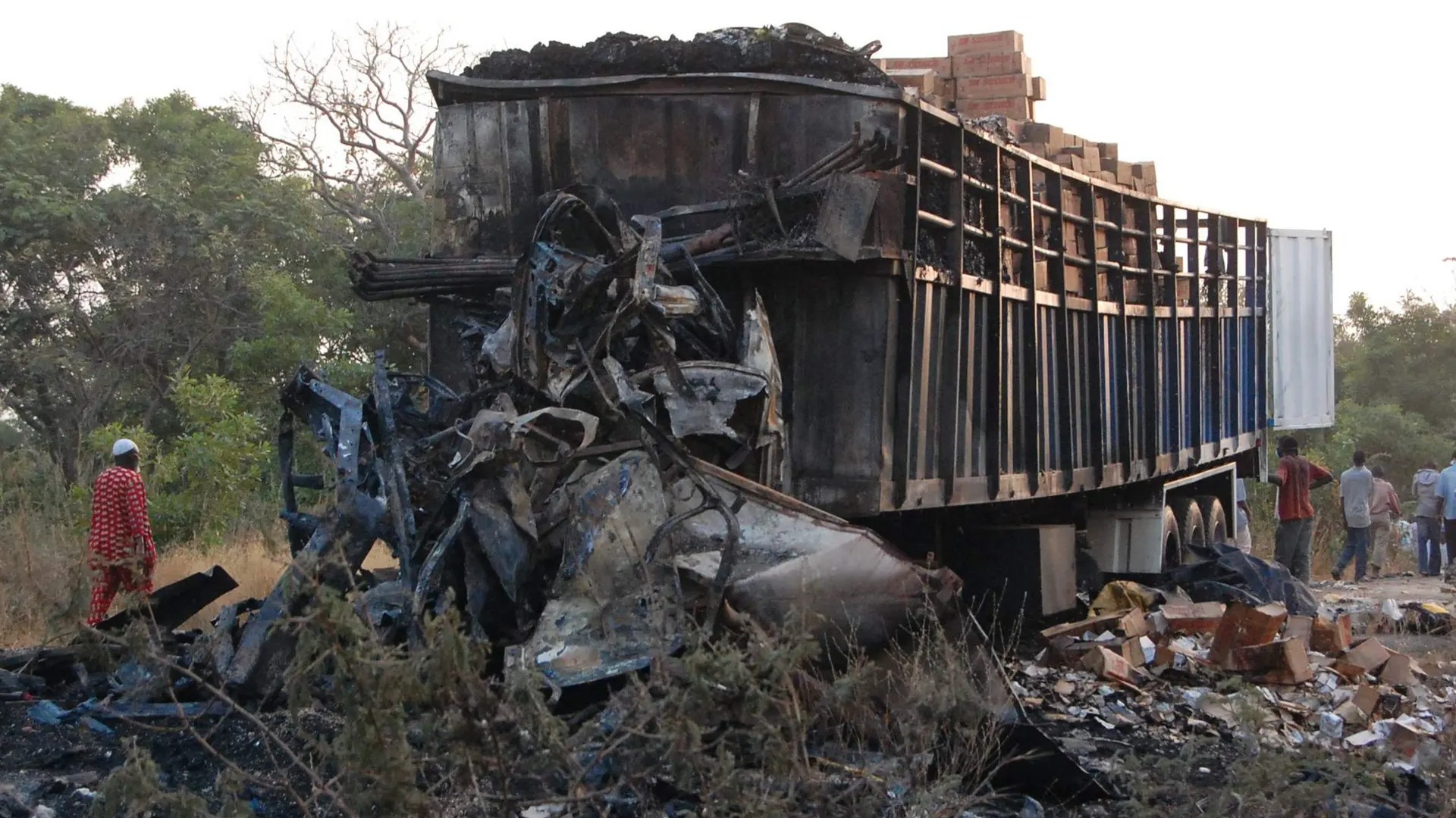 Τραγωδία στην Ακτή Ελεφαντοστού: Τουλάχιστον 16 νεκροί και 51 τραυματίες ύστερα από σύγκρουση απορριμματοφόρου με λεωφορείο