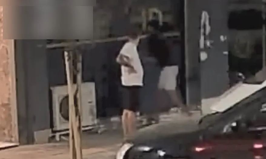 Θεσσαλονίκη: Διέρρηξαν μπαρ στον Βαρδάρη και πήραν χρήματα και ποτά – «Είχαν έρθει νωρίτερα ως πελάτες» – ΒΙΝΤΕΟ