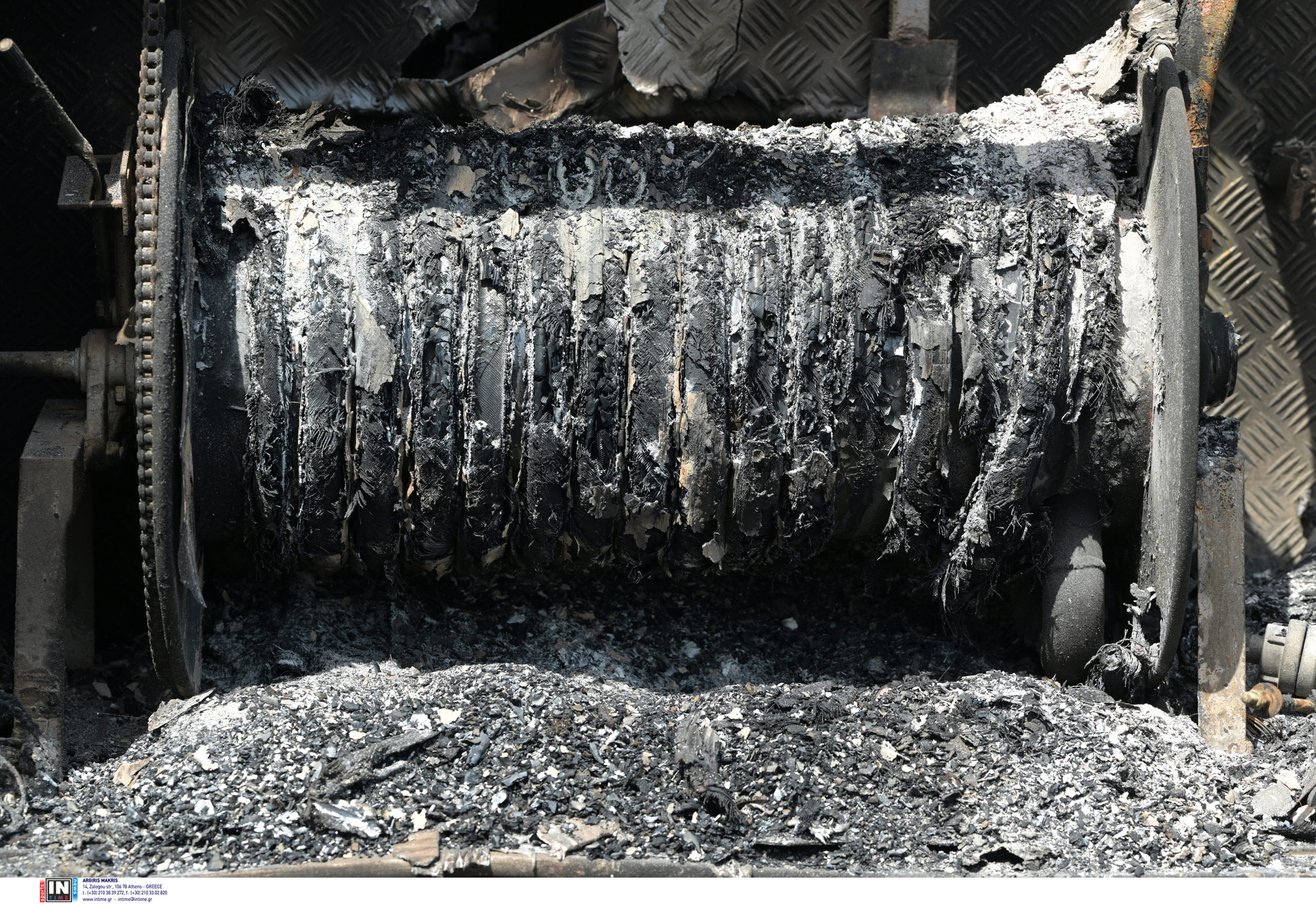 φωτιά, Εύβοια, καμένα πυροσβεστικά οχήματα