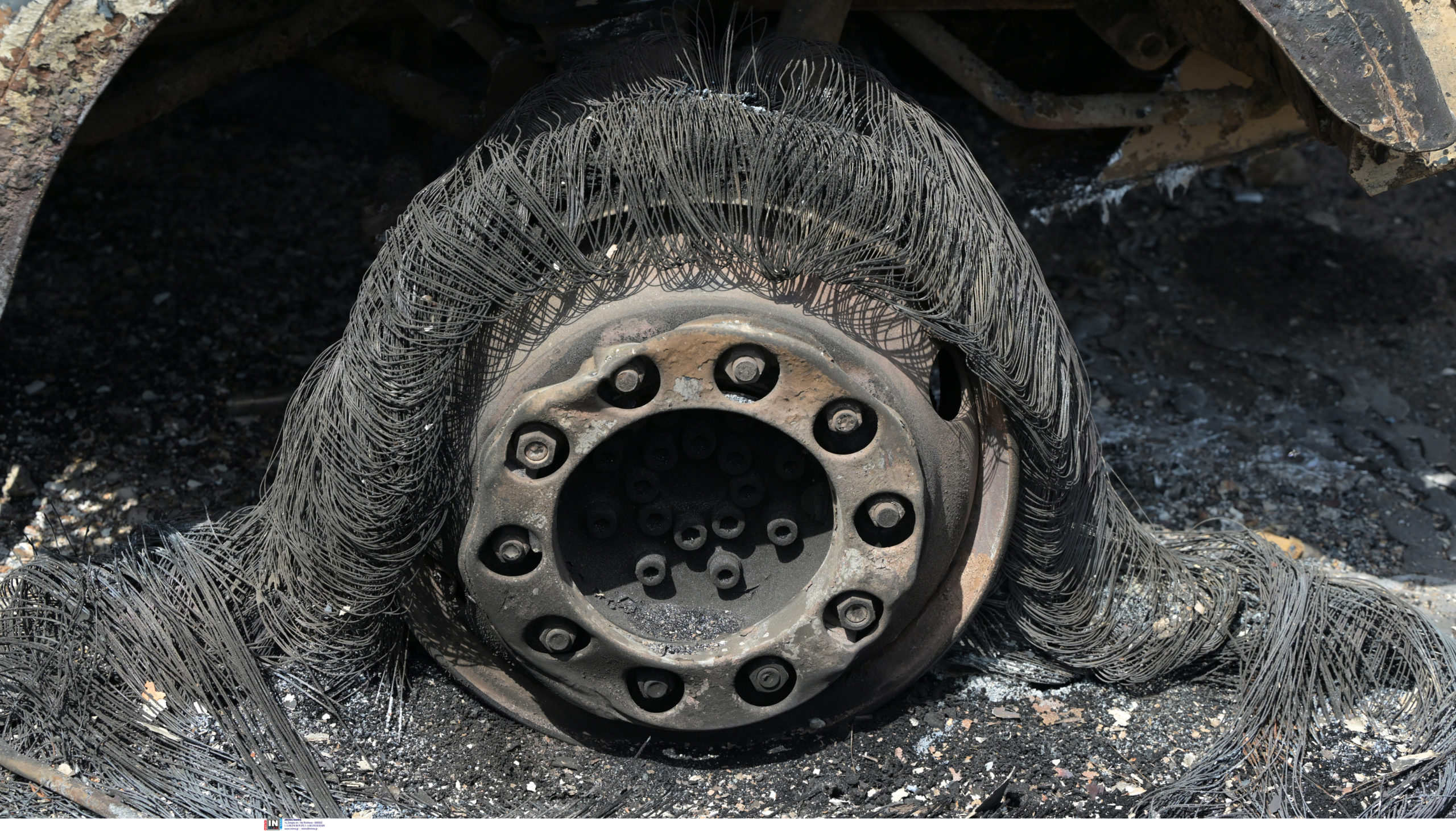 φωτιά, Εύβοια, καμένα πυροσβεστικά οχήματα