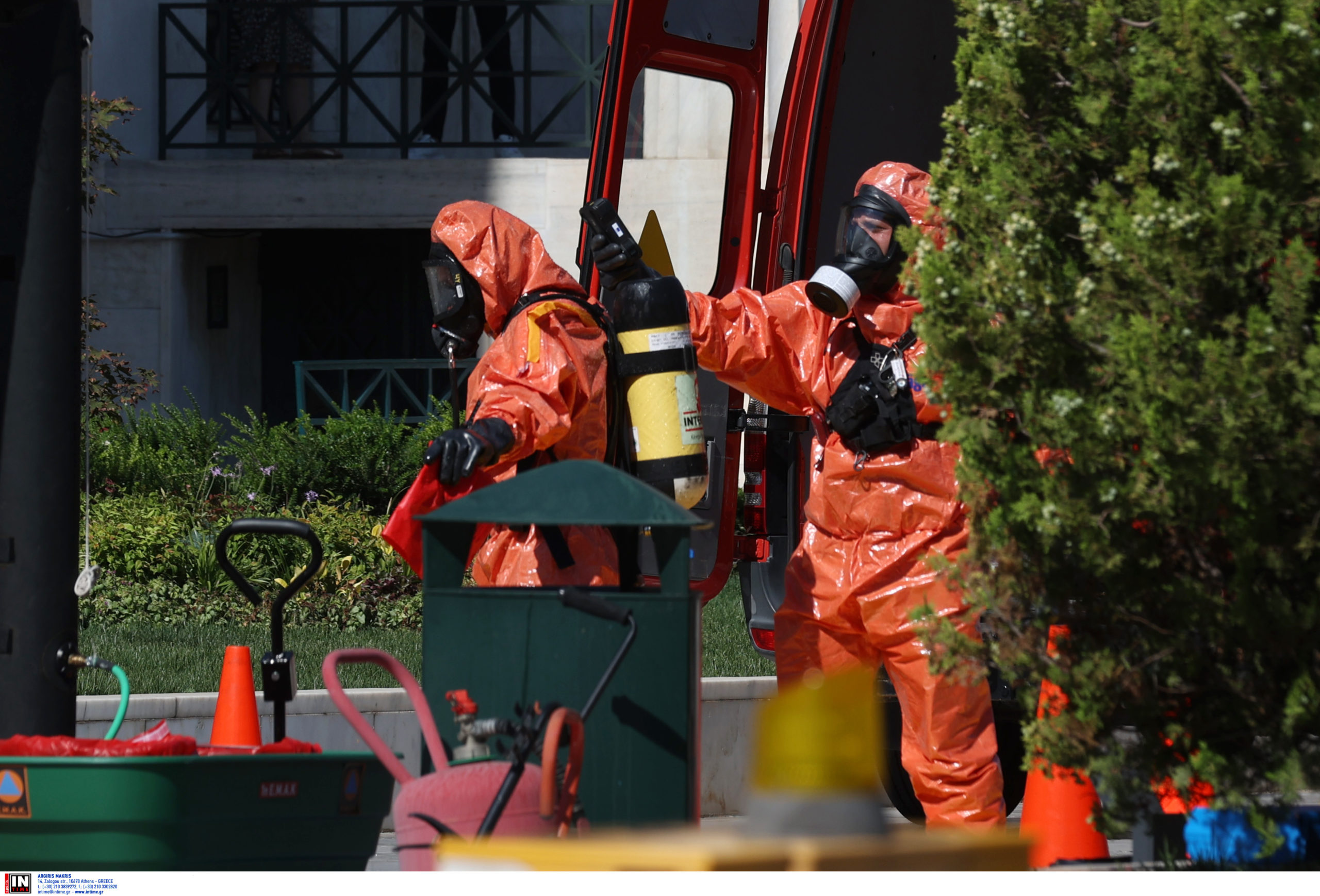 Ύποπτος φάκελος στη Βουλή