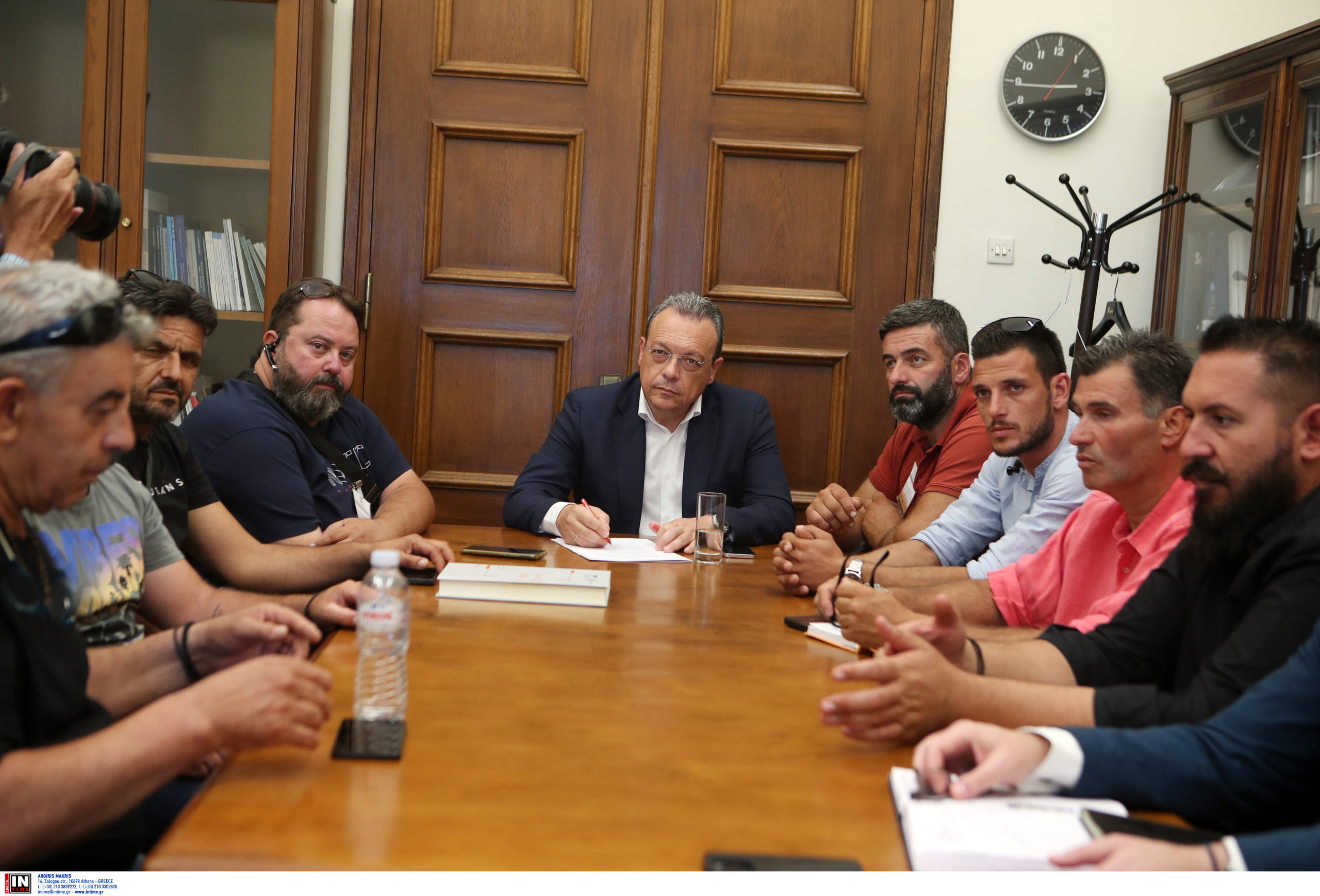 Φάμελλος: Η κυβέρνηση επιτρέπει την κλοπή των ενισχύσεων των κτηνοτρόφων, την ώρα που τους αφήνει απροστάτευτους από τις ζωονόσους