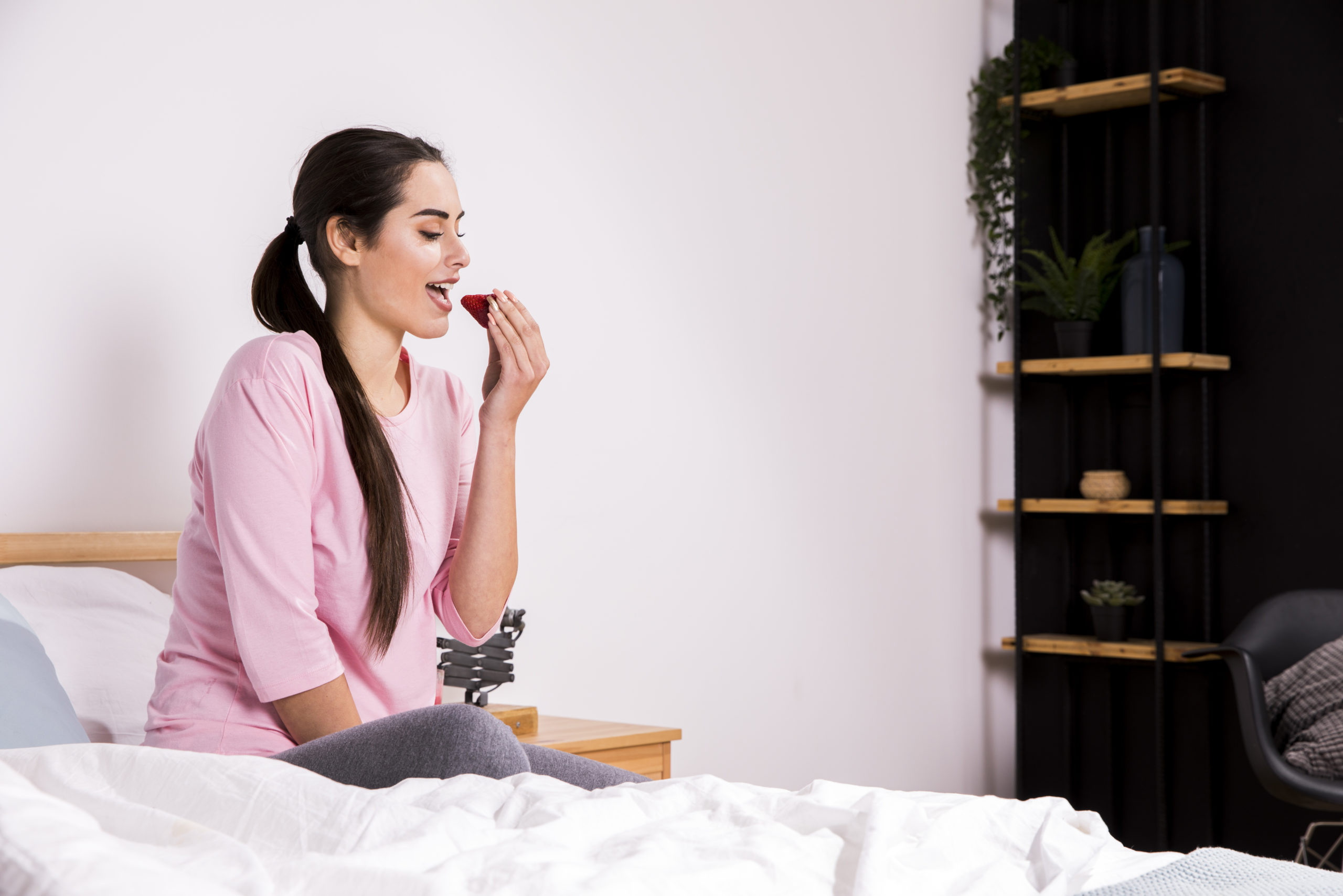 Ύπνος: Η Νο1 τροφή που ενισχύει την παραγωγή μελατονίνης και σας βοηθάει να κοιμηθείτε καλά