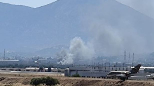 Φωτιές σε χαμηλή βλάστηση σε Κορωπί και Μαρκόπουλο – Κοντά στην Αττική Οδό οι φλόγες