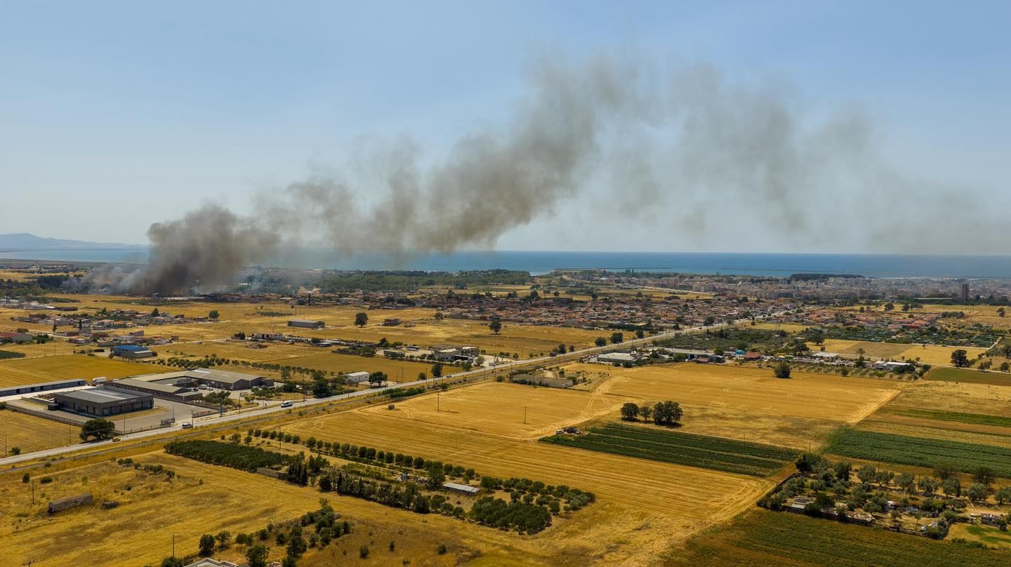 Φωτιά στην Αλεξανδρούπολη – Μήνυμα του 112 για εκκένωση