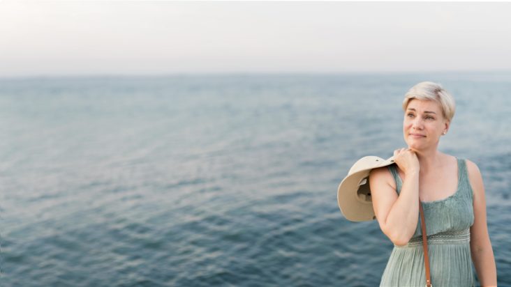 8 σημάδια που μαρτυρούν ότι κάποιος περνά μια σκοτεινή περίοδο στη ζωή του ακόμη και αν το κρύβει. Φωτογραφία: Freepik