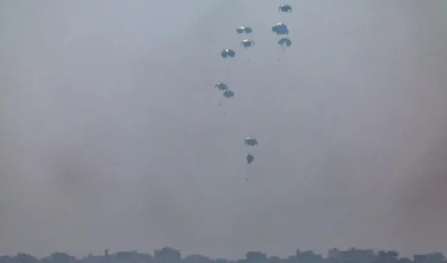 αεροπορικές ρίψεις Γάζα ανθρωπιστική βοήθεια