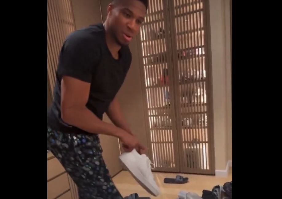 Γιάννης Αντετοκούνμπο: Η επική «μάχη» με… κατσαρίδα – «Μπορείς απλά να καλέσεις τη μαμά μου;» – Δείτε βίντεο