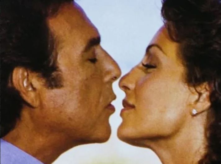 Άντζελα Γκερέκου για Τόλη Βοσκόπουλο: «4 χρόνια με εσένα, χωρίς εσένα» – Η συγκινητική ανάρτησή της