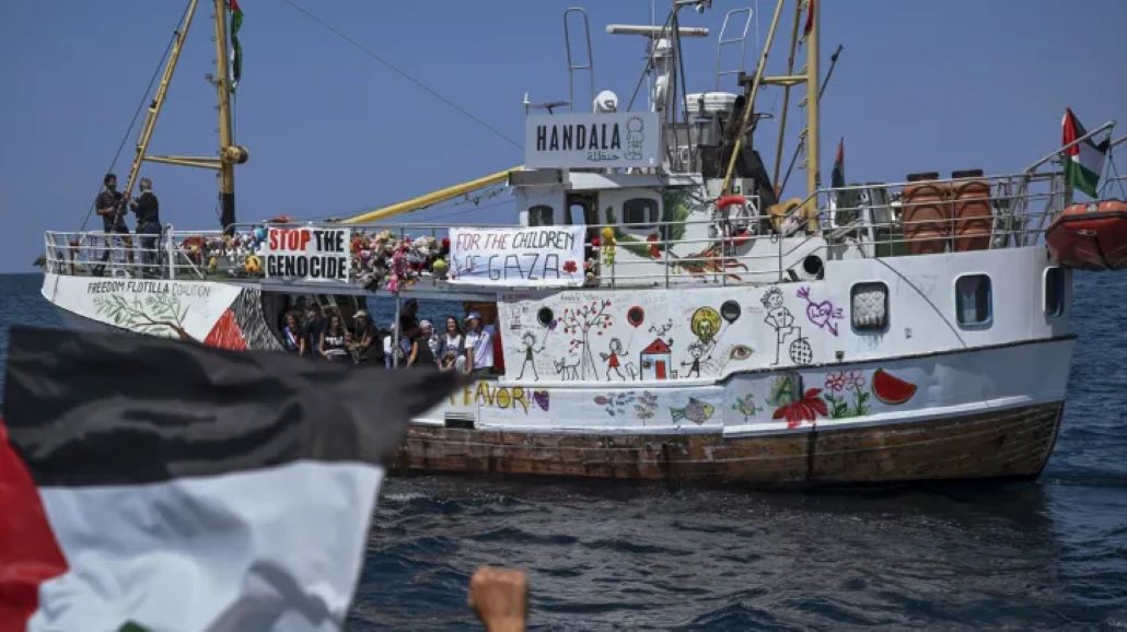 Ισραήλ: Κατέλαβε το πλοίο «Handala» και το μετέφερε στο Ασντόντ – Συνελήφθησαν 21 ακτιβιστές, κατασχέθηκε η ανθρωπιστική βοήθεια που μετέφεραν