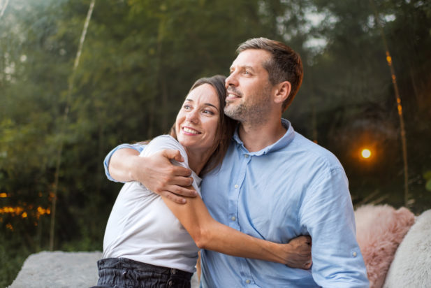 6 Φράσεις που λέει μια γυναίκα που αγαπά πραγματικά τον άνδρα της. Φωτογραφία: Freepik