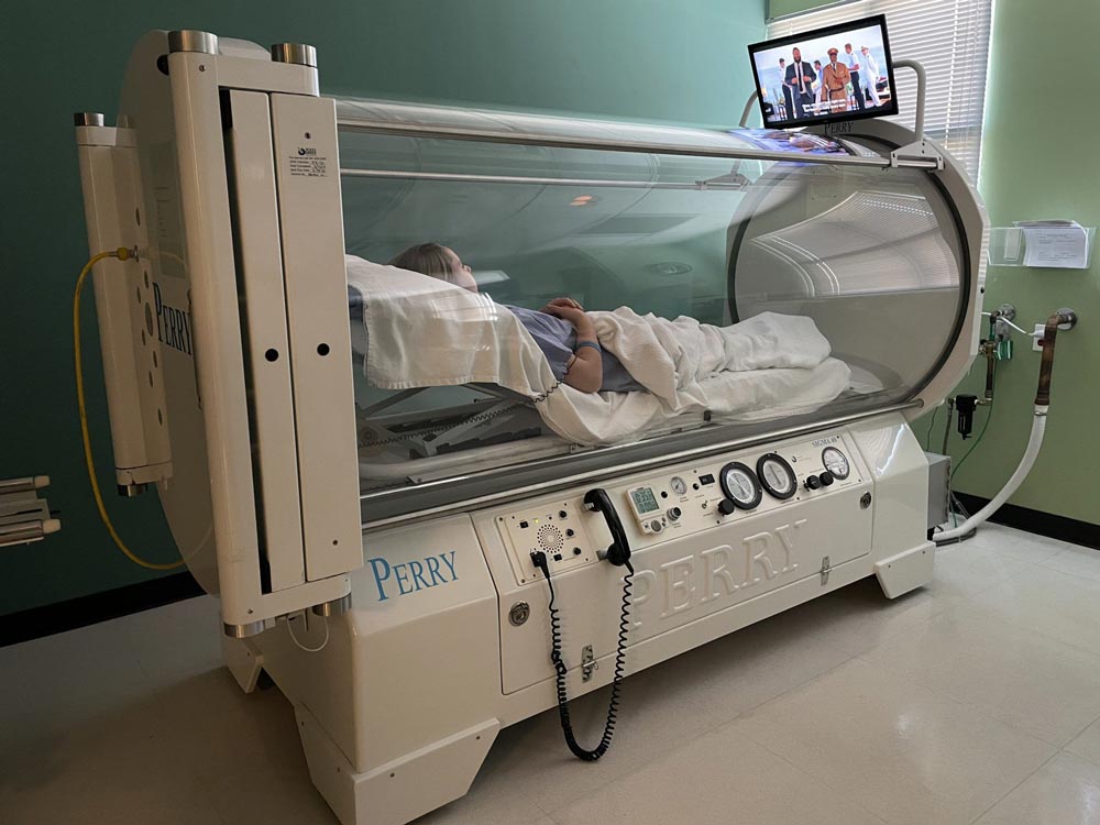 θάλαμος υπερβαρικού οξυγόνου hyperbaric oxygen chamber