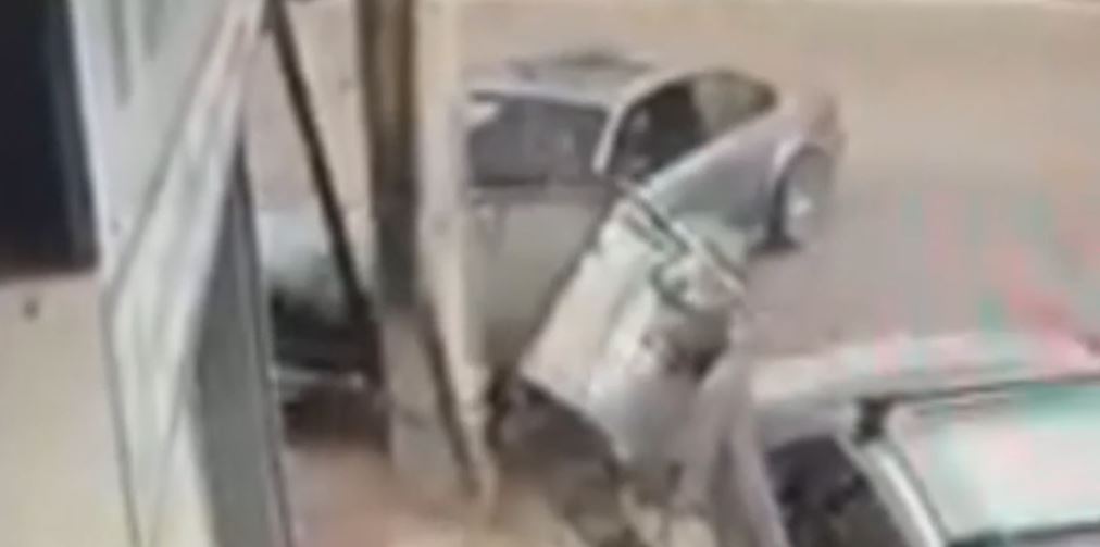 Ίλιον: Βίντεο από τη στιγμή που ο 42χρονος παρασύρει ένα 9χρονο παιδί και δύο ηλικιωμένους