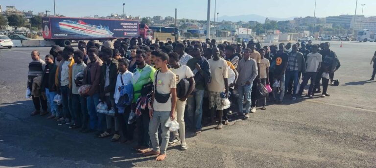 ΗΡΑΚΛΕΙΟ ΜΕΤΑΝΑΣΤΕΣ