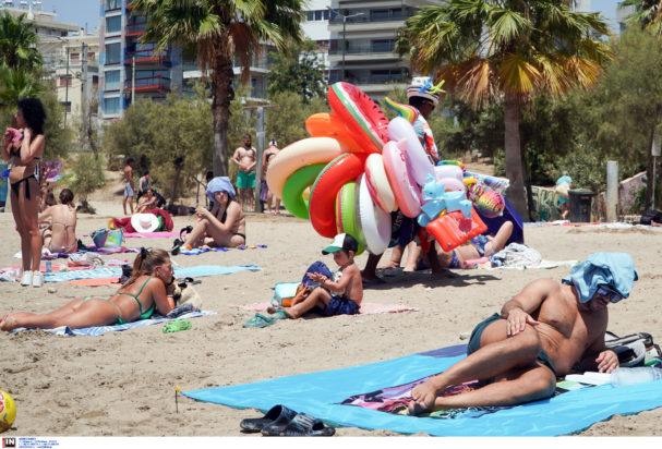 Καιρός καύσωνας παραλία