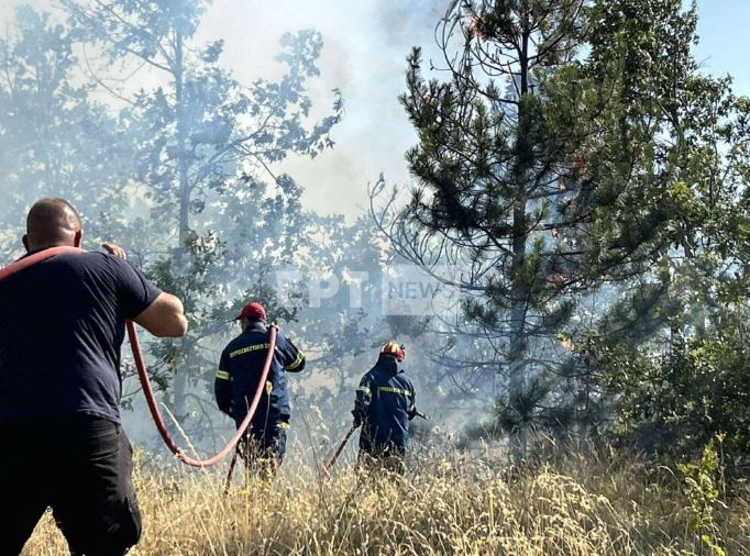 Φωτιά στην Καστοριά – Μήνυμα του 112 για ετοιμότητα