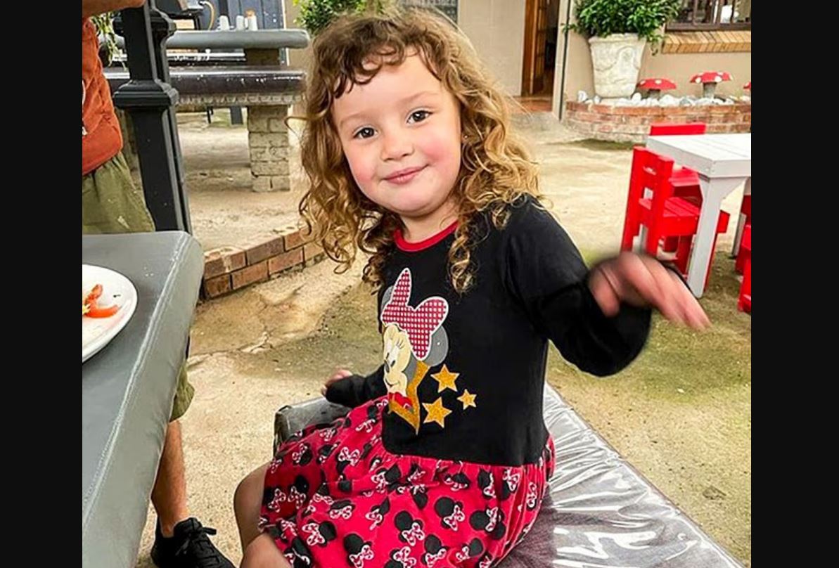 ΚΟΡΙΤΣΑΚΙ ΒΡΕΤΑΝΙΑ