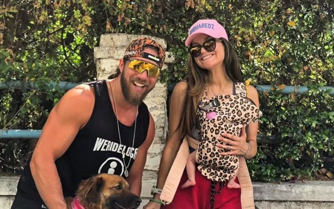 Γιώργος Κόρομι Τίνα Τριανταφύλλου