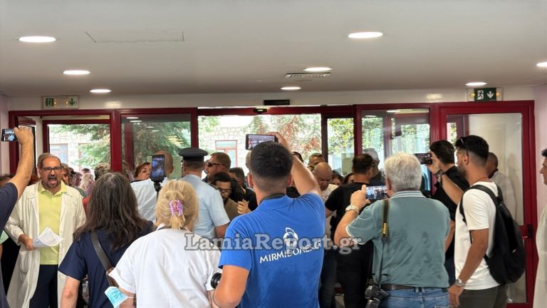 Γεωργιάδης: «Η Φθιώτιδα έχει ευνοηθεί» – Στιγμές έντασης στα εγκαίνια του ΤΕΠ στο νοσοκομείο της Λαμίας – ΒΙΝΤΕΟ