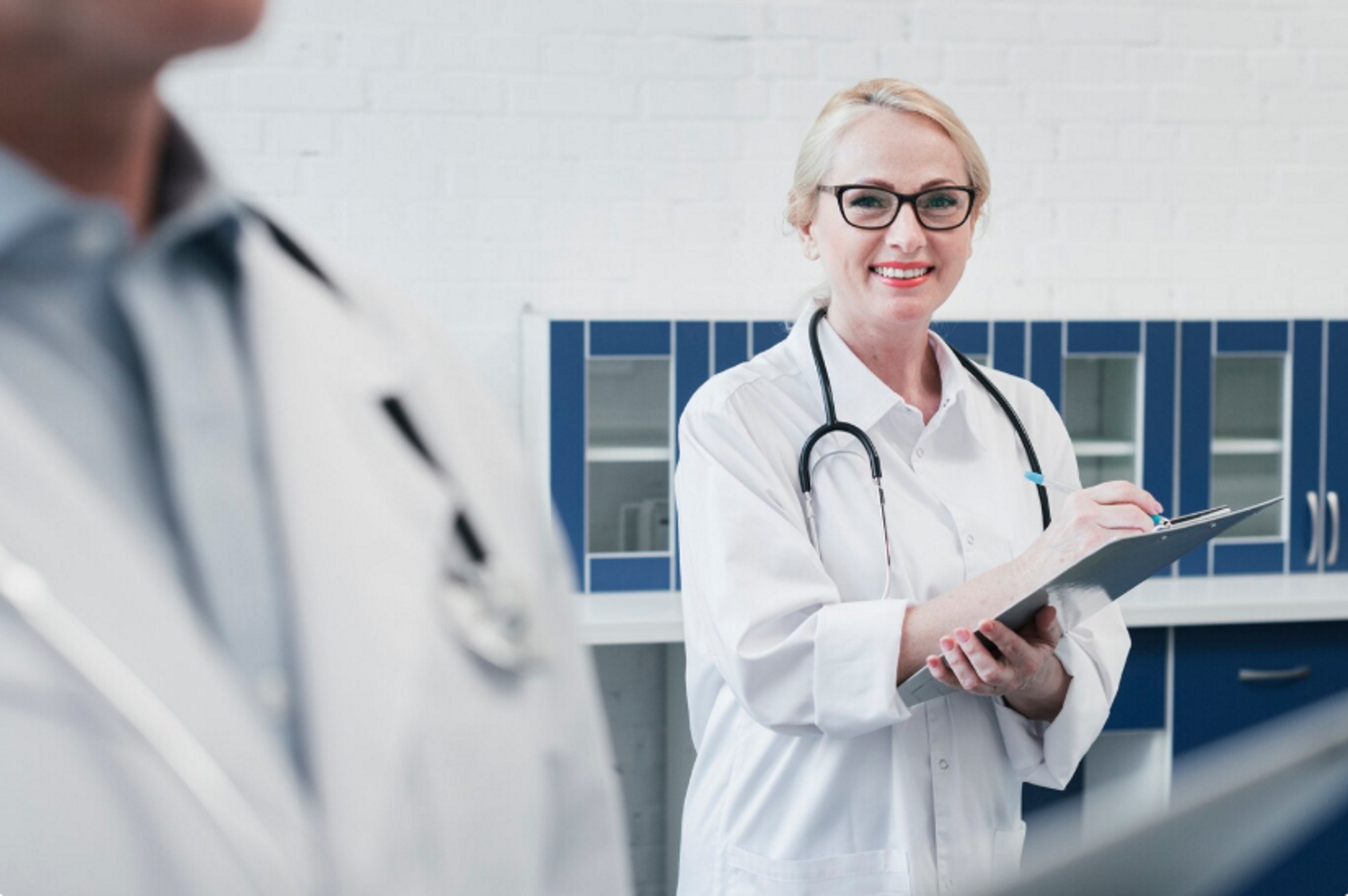 Eμμηνόπαυση: Γιατρός αποκαλύπτει το Νο1 θρεπτικό συστατικό για υγιή μαλλιά, επιδερμίδα και νύχια