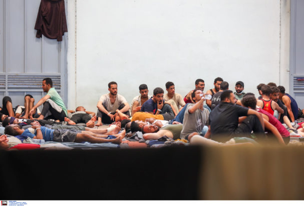 ΜΕΤΑΝΑΣΤΕΣ ΚΡΗΤΗ