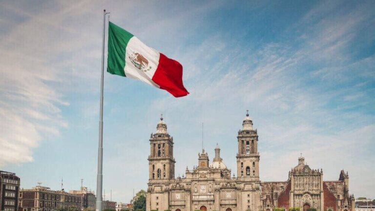 Σχεδόν 75.000 Μεξικανοί εγκατάλειψαν οικειοθελώς τις ΗΠΑ μετά την επανεκλογή Τραμπ