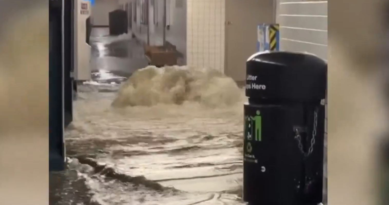 ΠΛΗΜΜΥΡΕΣ ΝΙΟΥ ΤΖΕΡΣΕΙ