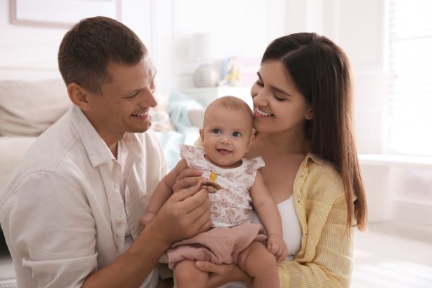 Ζευγάρι απέκτησε παιδί μετά από 18 χρόνια προσπαθειών χάρη στην Τεχνητή Νοημοσύνη