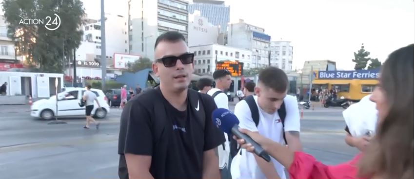 Λιμάνι Πειραιά: «Είμαι party animal», «τι να πω πόσες κοπέλες θα γνωρίσουμε;» – Οι ατάκες στη δημοσιογράφο πριν η παρέα φύγει για Πάρο