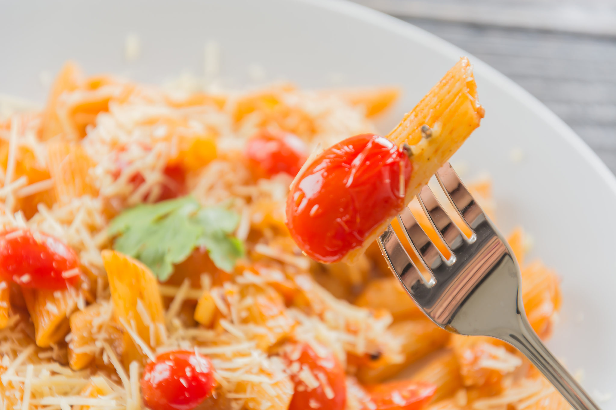 Συνταγή για ζυμαρικά με ντοματίνια - Ένα νόστιμο πιάτο, έτοιμο σε 15 λεπτά