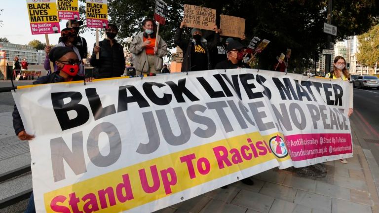 ΗΠΑ: Φυλάκιση τριών χρόνων σε αστυνομικό που εμπλέκεται στο φόνο της νεαρής Αφροαμερικανίδας Τέιλορ