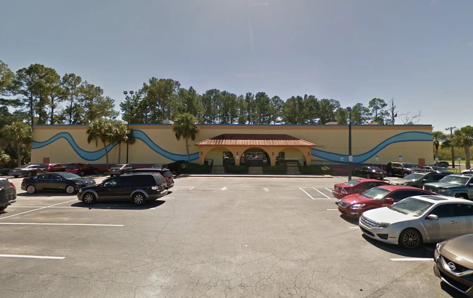 Άφησε το παιδί της στο αυτοκίνητο με 41 βαθμούς Κελσίου και πήγε… σινεμά –  Ήθελε να δει ανενόχλητη τα «Στρουμφάκια»