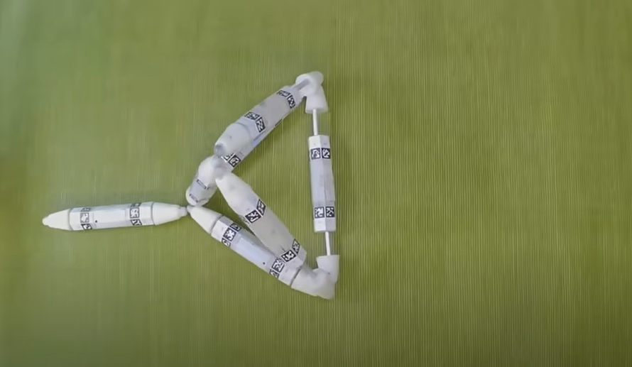 Βίντεο: Δείτε το ρομπότ «κανίβαλο» – Μεγαλώνει και δυναμώνει τρώγοντας μικρότερες μηχανές