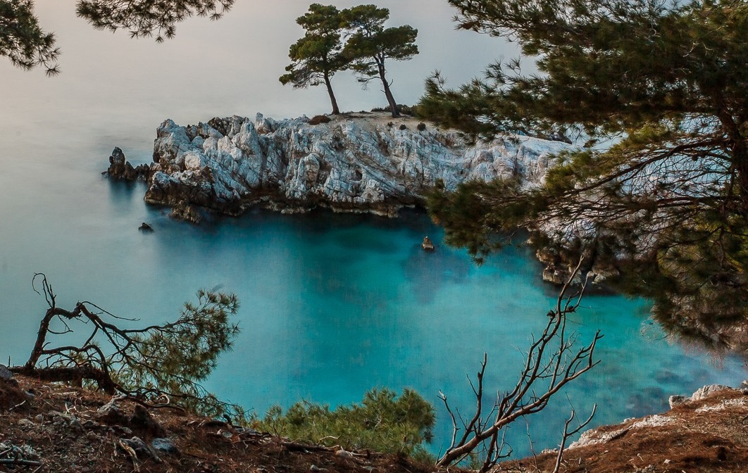 Η γαλλική Vogue «ανακαλύπτει» την εξωτική Σκόπελο