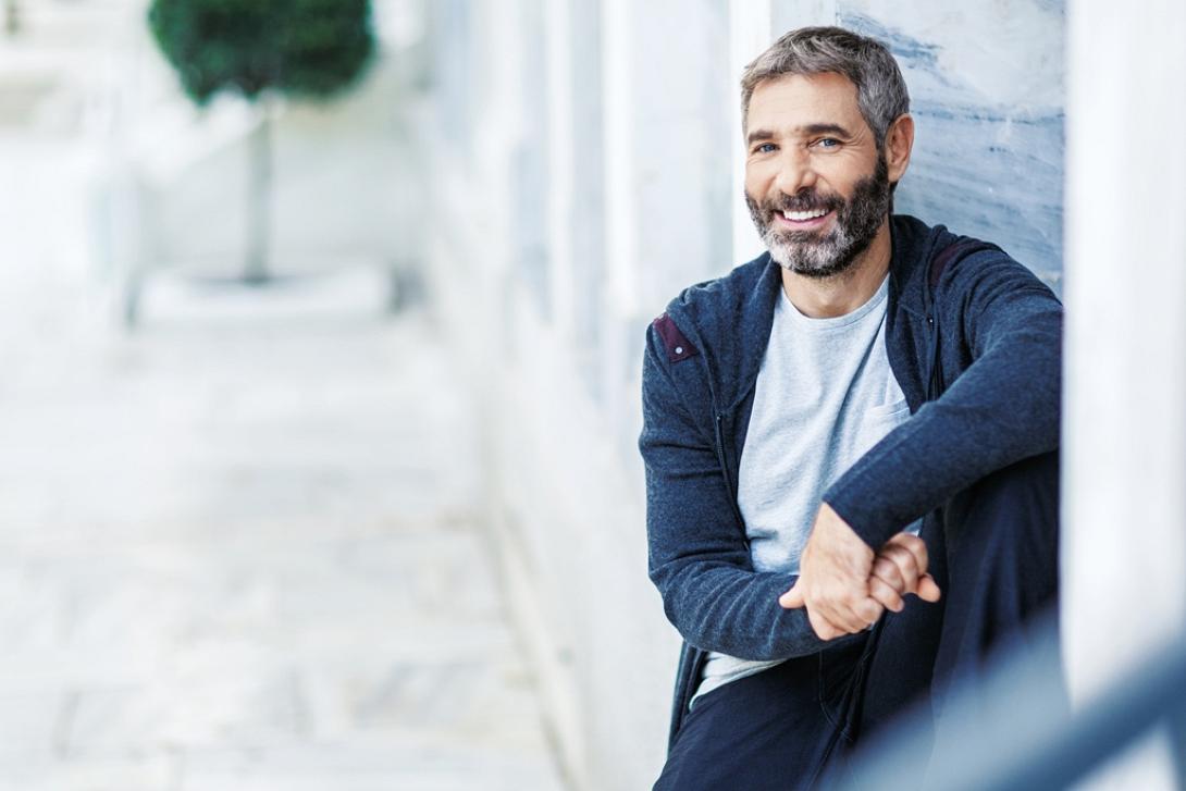 Θοδωρής Αθερίδης: Σε ρόλο αφηγητή στη συναυλία – αφιέρωμα στον Στέλιο Καζαντζίδη