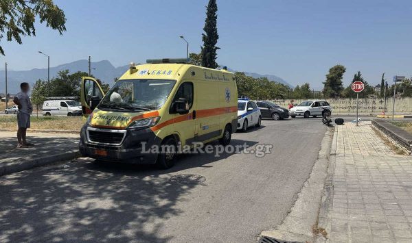 Λαμία: Οδηγός μηχανής τραυματίστηκε σε τροχαίο – ΦΩΤΟ