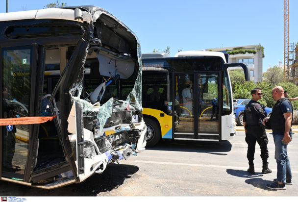 Βούλα τροχαίο λεωφορεία