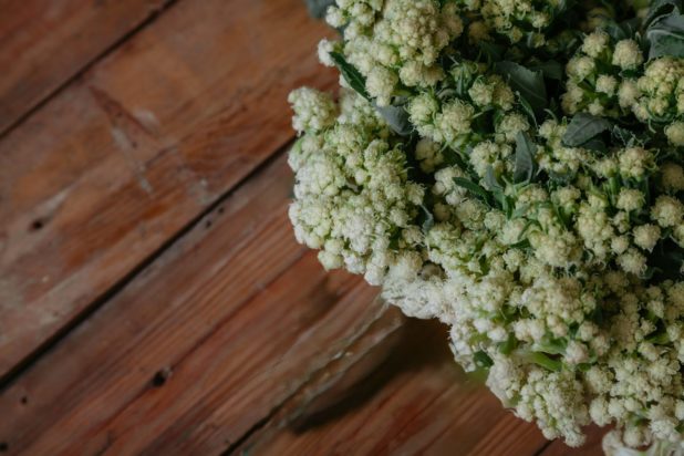 Το μεγάλο βρώσιμο λουλούδι που προστατεύει το ήπαρ, βελτιώνει την πέψη και είναι ιδανική τροφή για την εγκυμοσύνη