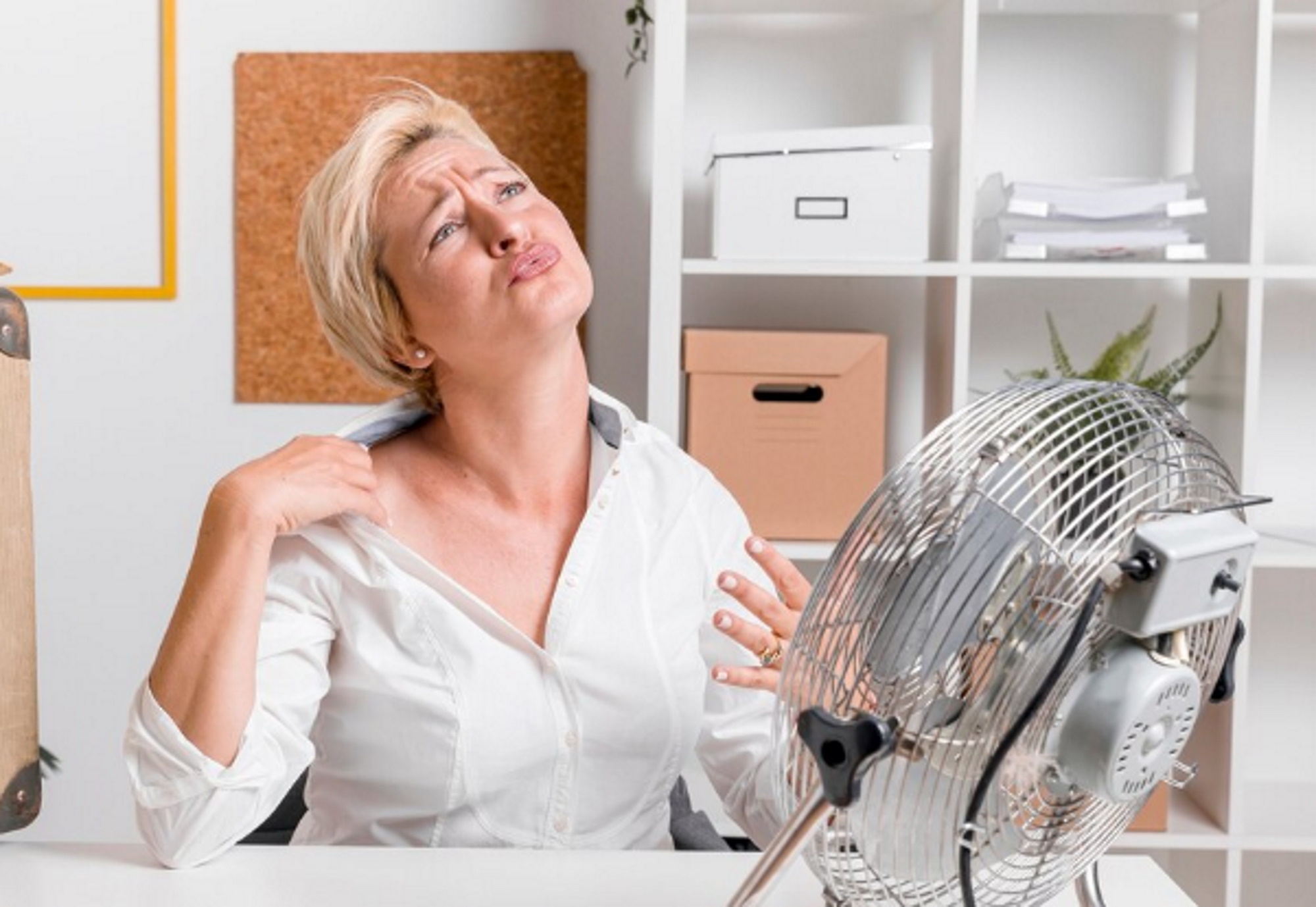 Ανεμιστήρας: Ειδικοί αποκαλύπτουν ότι τον χρησιμοποιείτε με λάθος τρόπο - Το απλό κόλπο για να δροσιστείτε όταν κάνει ζέστη