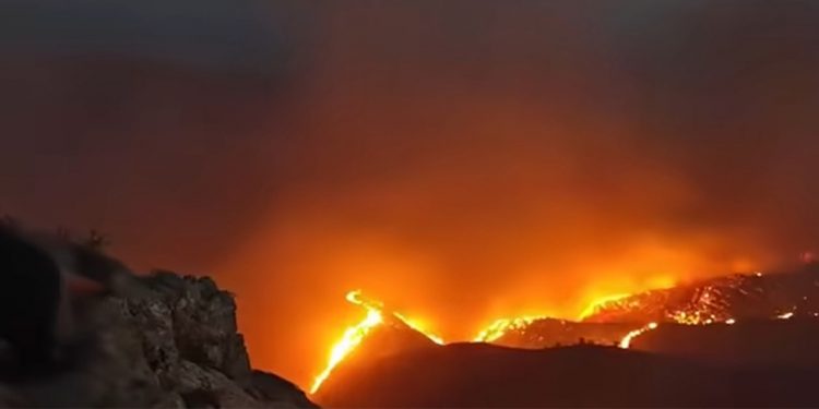 Χανιά φωτιά